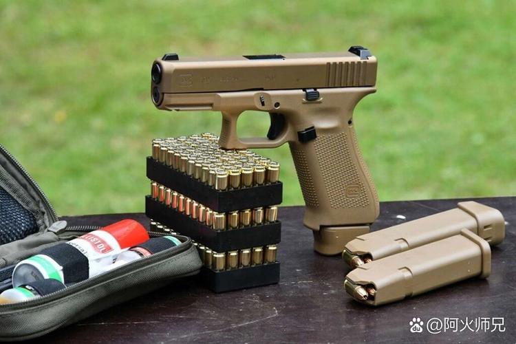 two tone glock 19,Two Tone Glock 19: A Comprehensive Guide